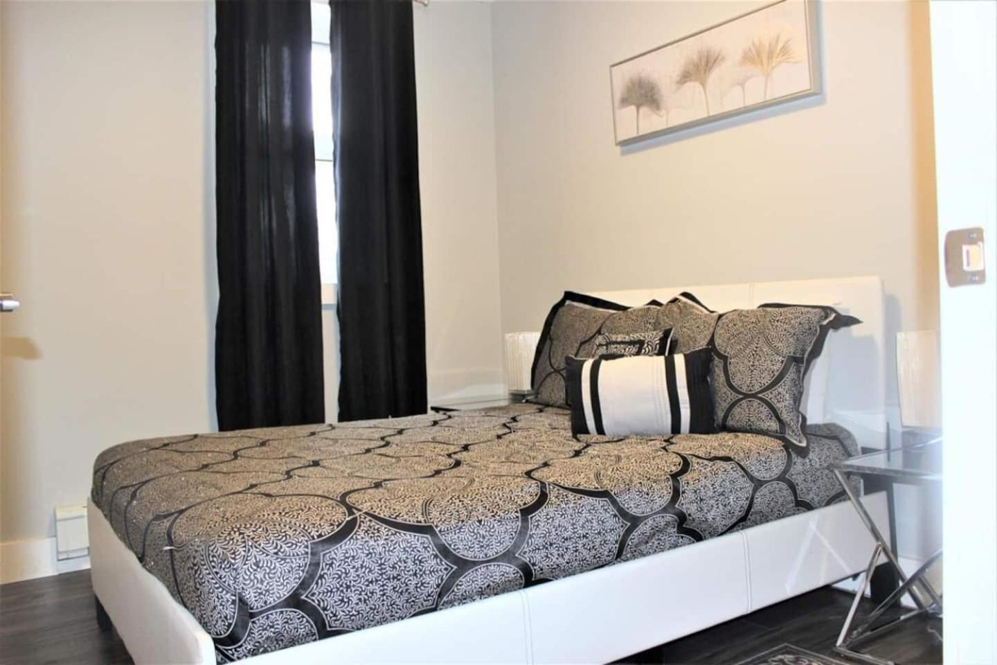 Ferienwohnung Fallsview Boutique 2Bd 1B Niagara-Fälle Exterior foto